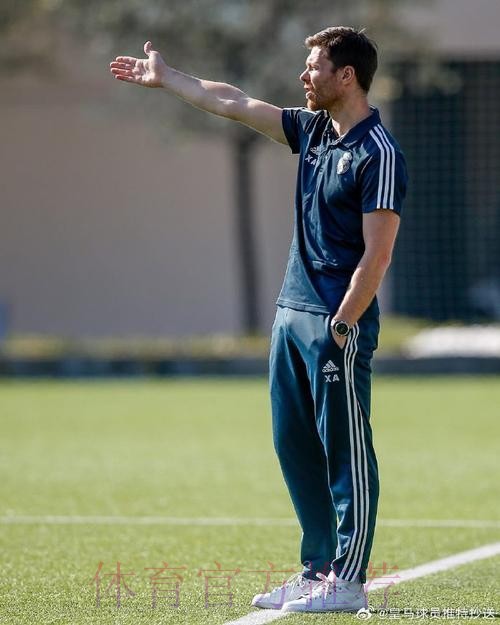 热刺、皇马等球队都在关注药厂主帅哈维-阿隆索